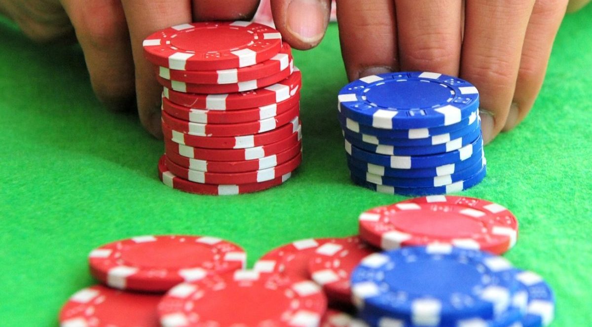 Basic strategy for all types of poker